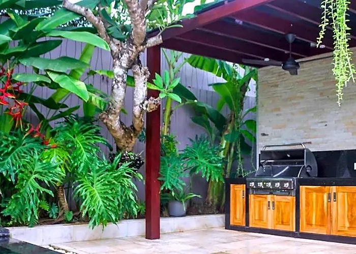 ホテル Yarrow Flower 3 Bedroom Private Pool Zn48 3*